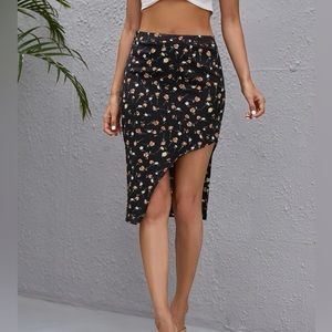 Asymmetrical Hem Floral Skirt